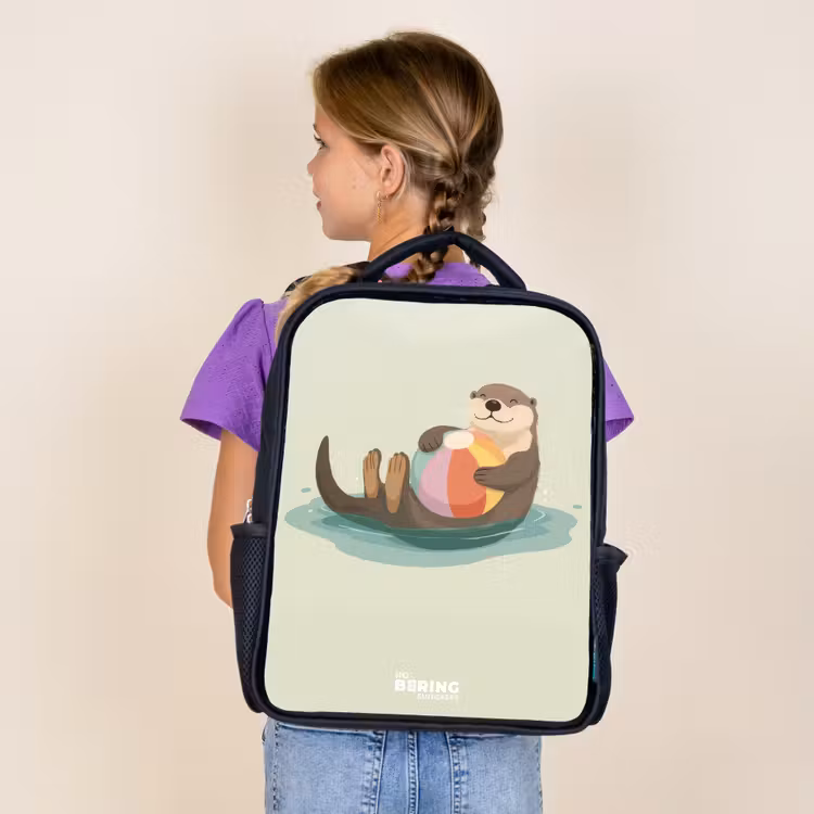 Kinderrucksack mit Namen - Schwarz - Otter - Strandball - Wasser — 4
