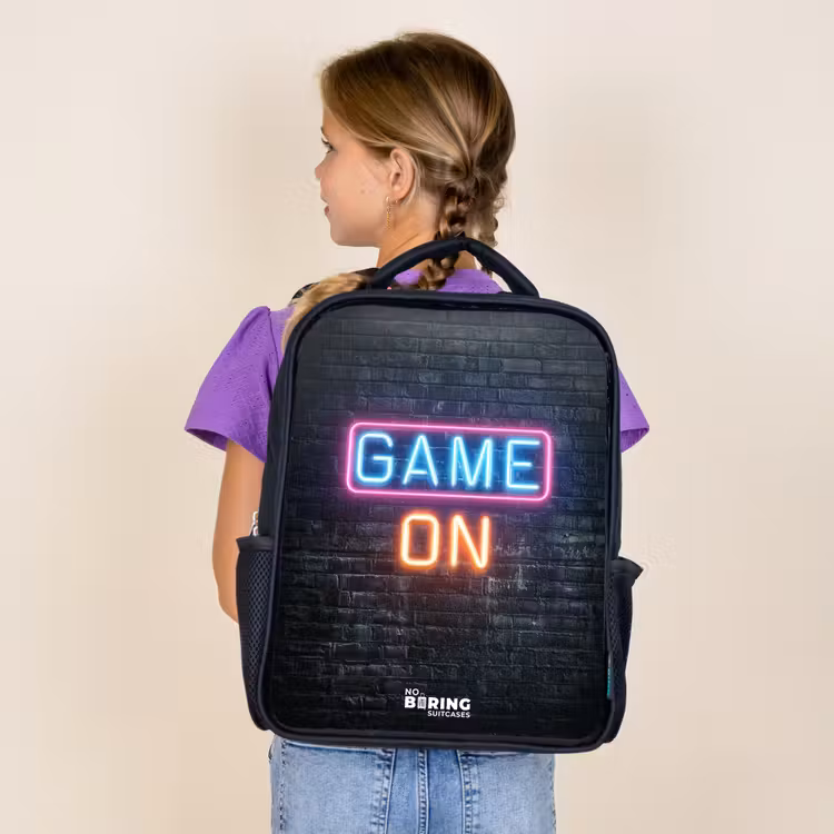 Kinderrucksack mit Namen - Schwarz - Spiel - Buchstaben - Neon — 4