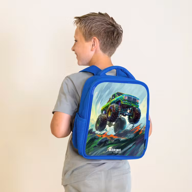 Kinderrucksack - Blau - Grüner Monstertruck mit Pinselstrichen — 5