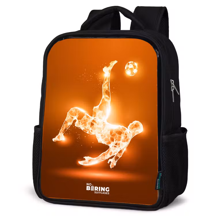 Kinderrucksack - Schwarz - Orangefarbener Leichtfußballer im Schwebemoment — 6