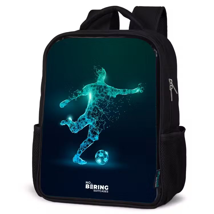 Kinderrucksack - Schwarz - Fußballer kickt mit Gewalt in digitaler Form — 6