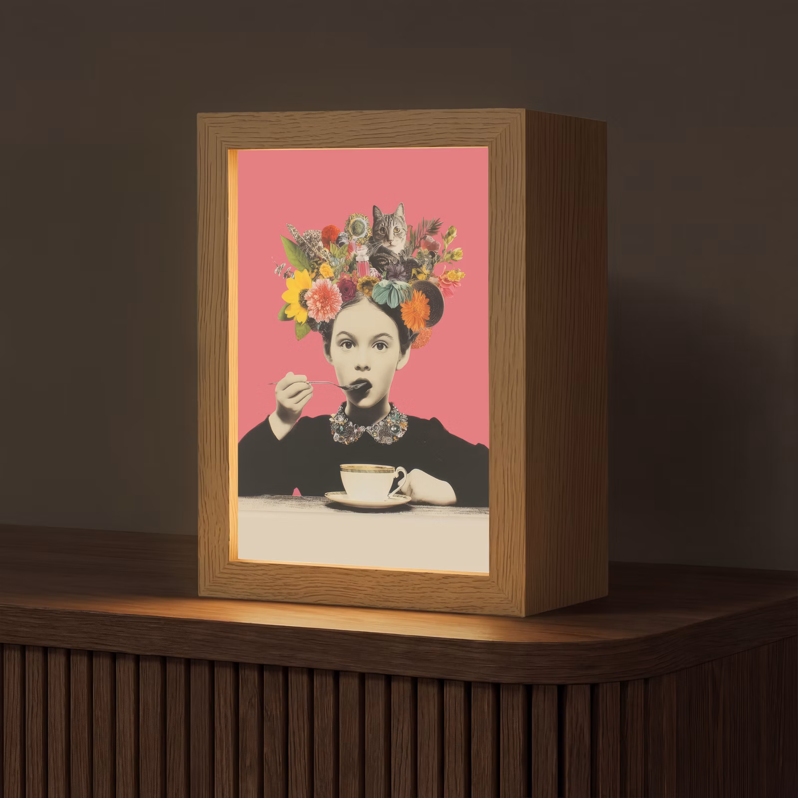 Tischlampe - Mädchen - Tasse - Blumen - Rosa — 1