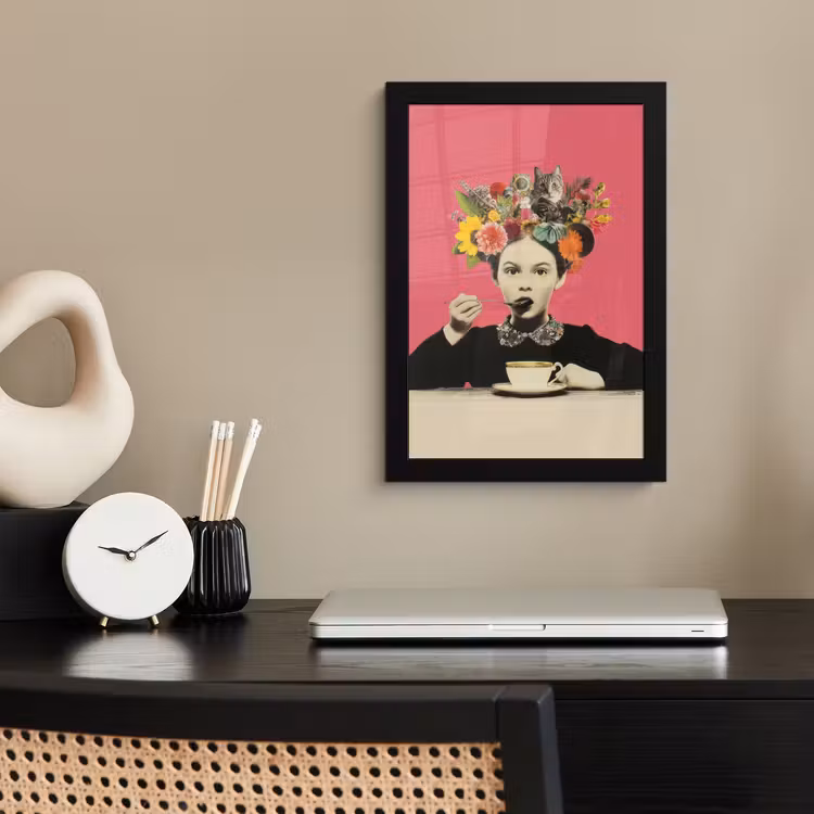 Bilder mit Rahmen - Mädchen - Tasse - Blumen - Rosa — 2