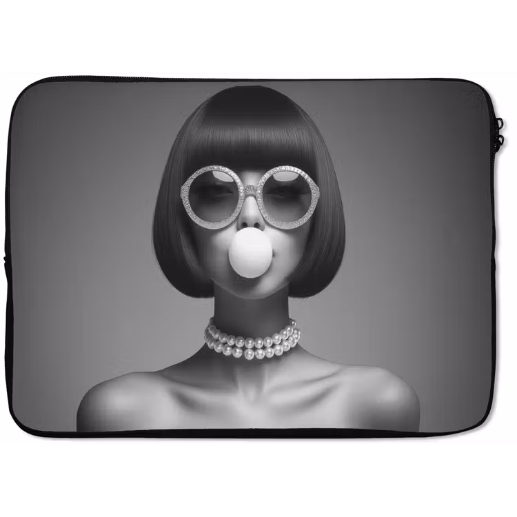 Laptop hülle - Frau - Schwarz und weiß - Halskette - Sonnenbrille — 1