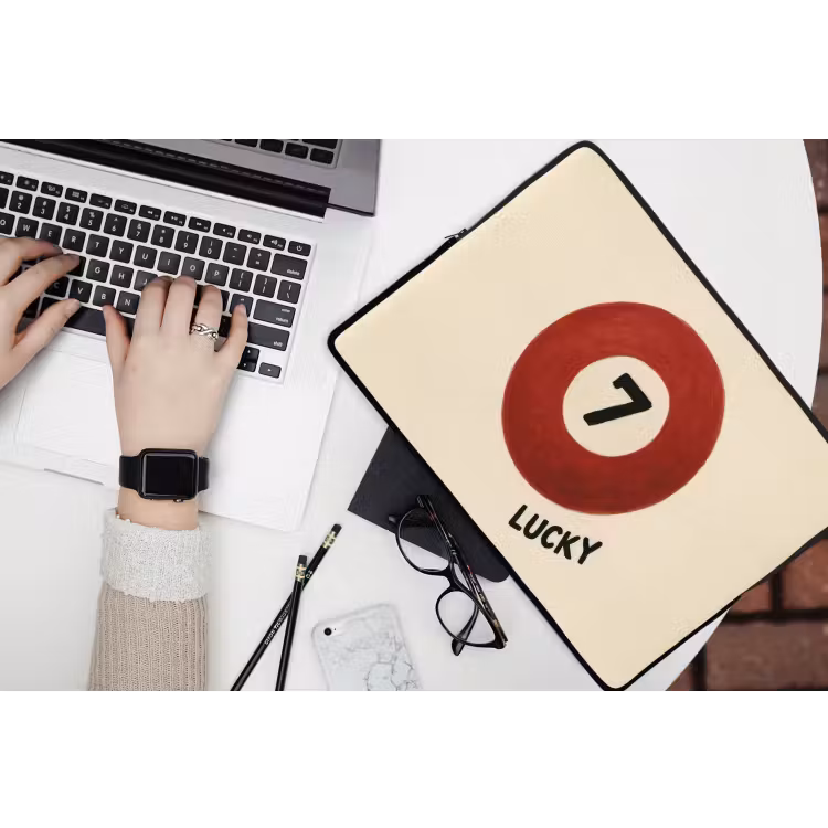 Laptop hülle - Kreis - Sieben - Glücklich - Rot — 3