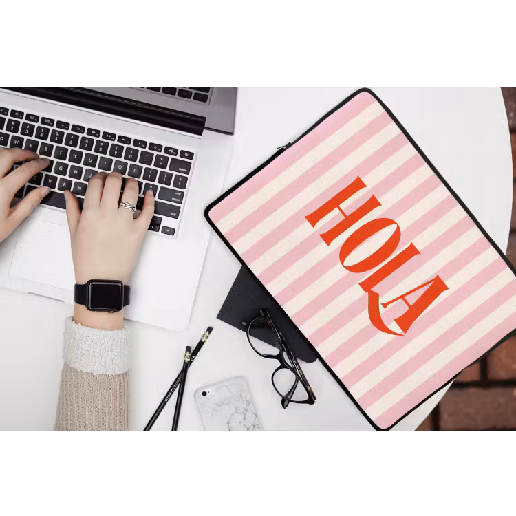 Laptop hülle - Hola - Zitat - Streifen - Pastell - Rosa - Rot - Weiß — 3