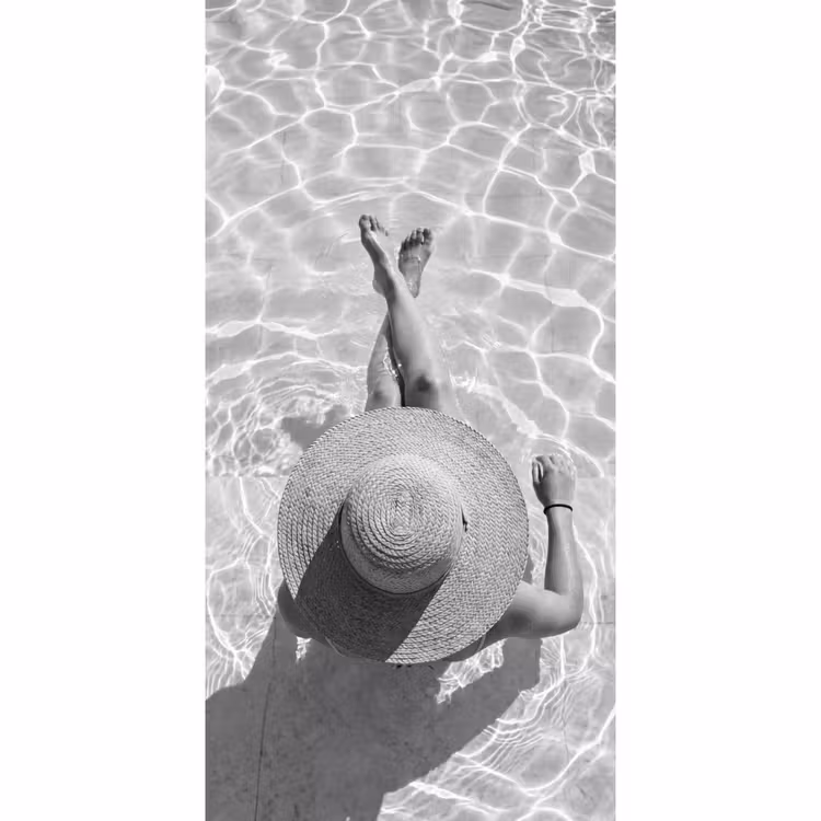 Tapete - Pool - Hut - Wasser - Schwarz - Weiß - Sommerlich — 2