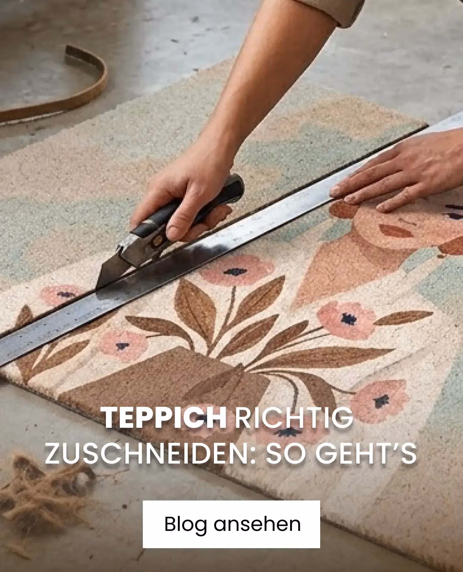 jemand wie Teppich schneiden ist