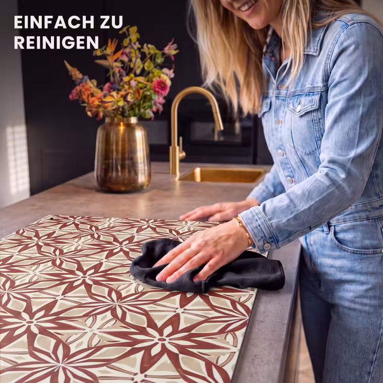 2-in-1 Herdabdeckplatte & Spritzschutz - Bordeauxrot – Geometrisch – Fliese – Muster — 5
