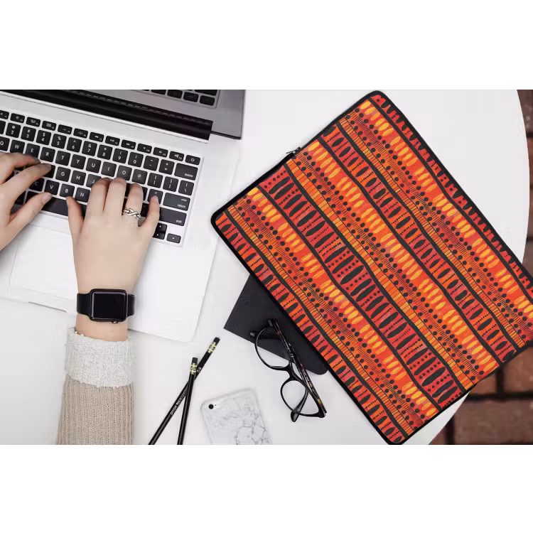 Laptop hülle - Rot – Orange – Ethnisch – Ausdrucksstark – Muster — 3