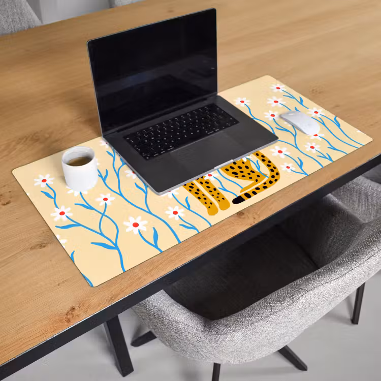 Schreibtischunterlage - Tiere – Gepard – Blumen – Modern – Gelb — 1