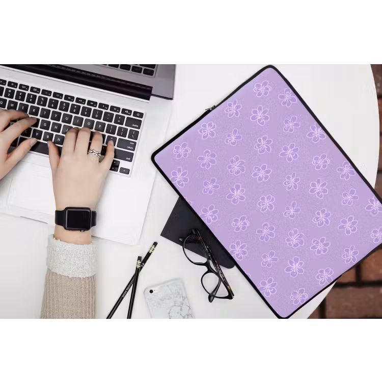 Laptop hülle - Lila – Botanisch – Blumen – Handgezeichnet – Muster — 3