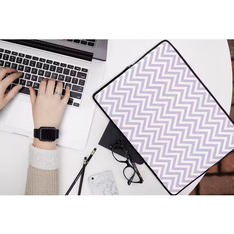 Laptop hülle - Lila – Geometrisch – Chevron – Zickzack – Muster — 3