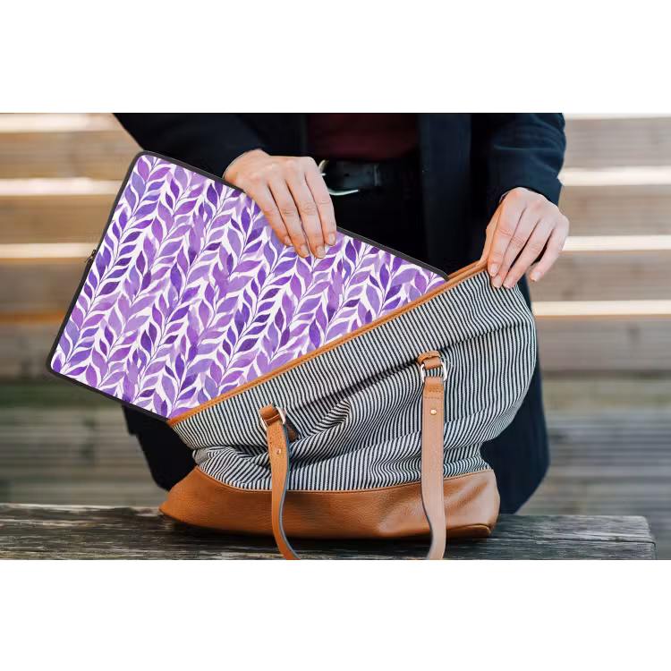 Laptop hülle - Lila – Botanisch – Blätter – Aquarell – Zweige – Muster — 4