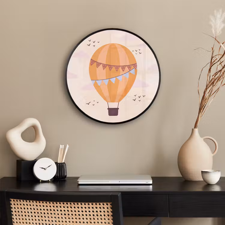 Poster im Rahmen Rund - Heißluftballon – Girlanden – Abenteuer – Illustration – Orange — 3