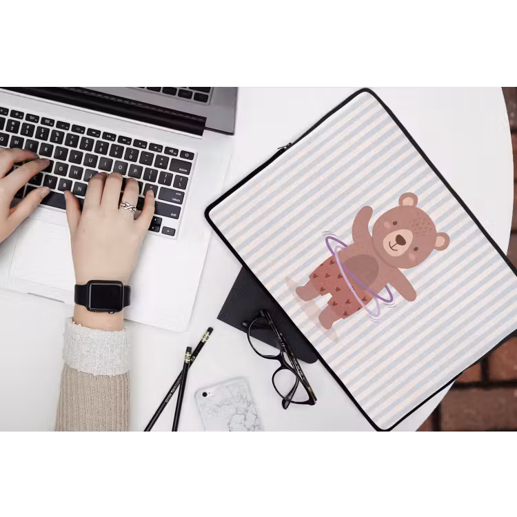 Laptop hülle - Bär – Reifen – Kinderzimmer – Illustration – Braun — 3