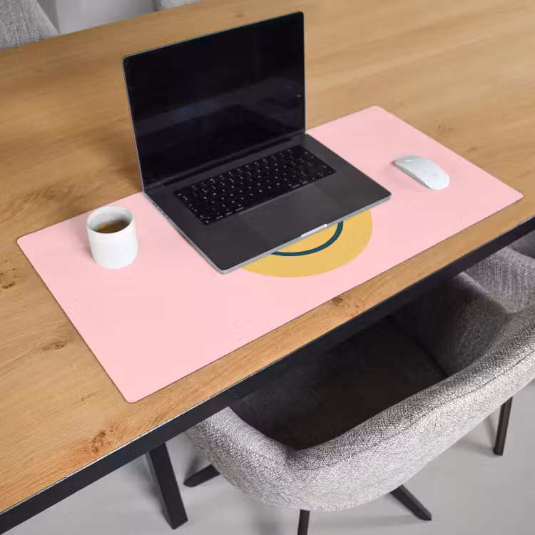 Schreibtischunterlage - Smiley – Gelb – Rosa – Symbol – Minimalistisch — 1