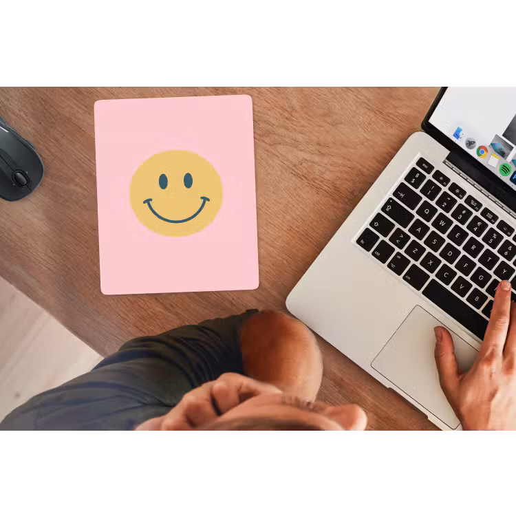 Mauspad - Smiley – Gelb – Rosa – Symbol – Minimalistisch — 2