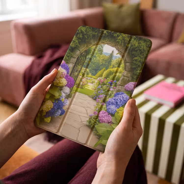iPad-Hülle - Aussicht - Tor - Hortensie - Blumengarten — 4