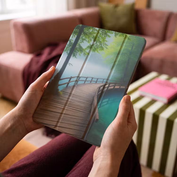 iPad-Hülle - Brücke - Wasser - Fluss - Wald — 4