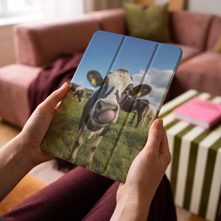 iPad-Hülle - Kuh - Zunge - Wiese — 4