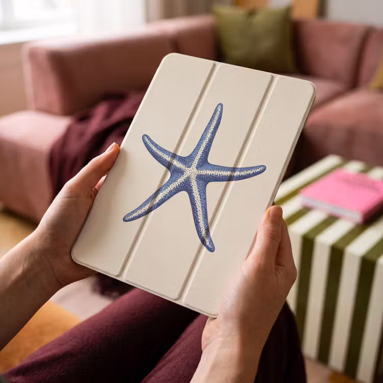 iPad-Hülle - Blauer Seestern - Minimalistisch - Beige — 4
