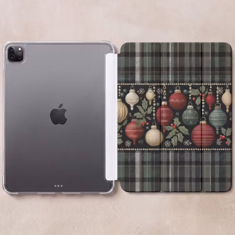 iPad-Hülle - Weihnachtskugeln - Rot - Stechpalmenzweige - Muster — 6