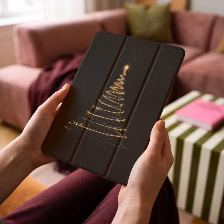 iPad-Hülle - Magie - Weihnachtsbaum - Lichtspiralen - Schwarz — 4