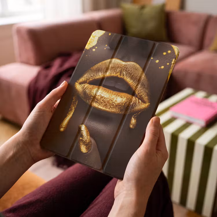iPad-Hülle - Goldene Lippen - Gesicht - Frau - Modern — 4