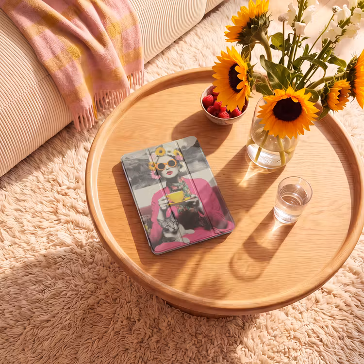 iPad-Hülle - Frau - Katze - Blumen - Tasse - Retro — 2