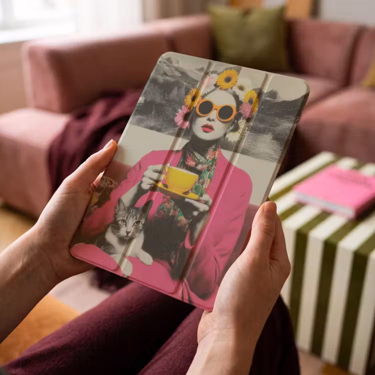 iPad-Hülle - Frau - Katze - Blumen - Tasse - Retro — 4