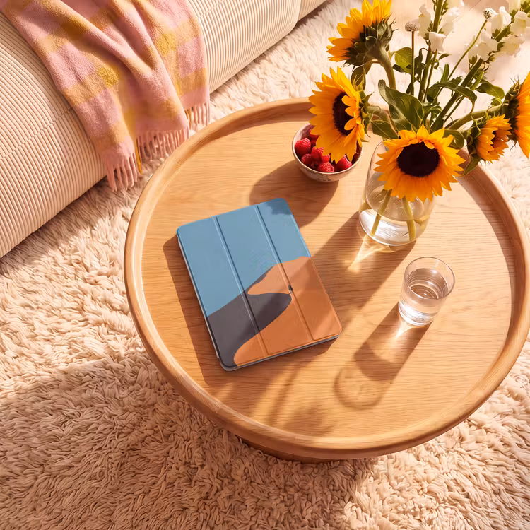 iPad-Hülle - Leuchtend orangefarbene Dünen - Schatten - leerer Himmel — 2