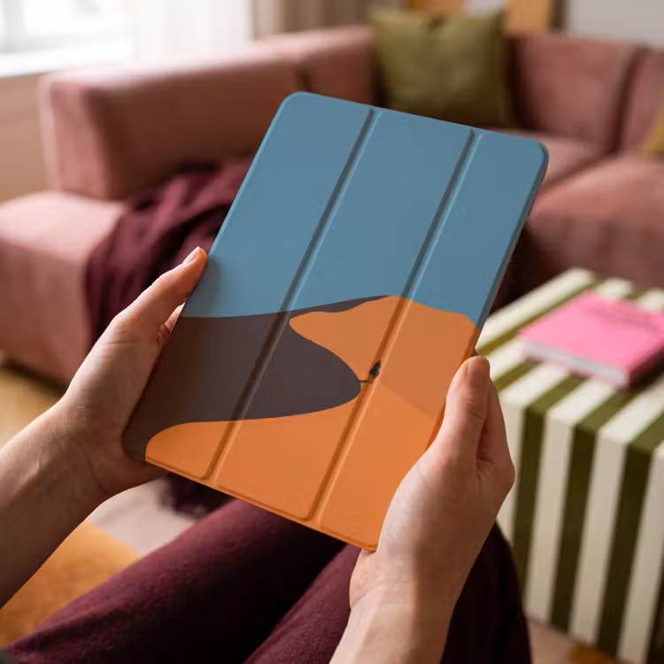 iPad-Hülle - Leuchtend orangefarbene Dünen - Schatten - leerer Himmel — 4