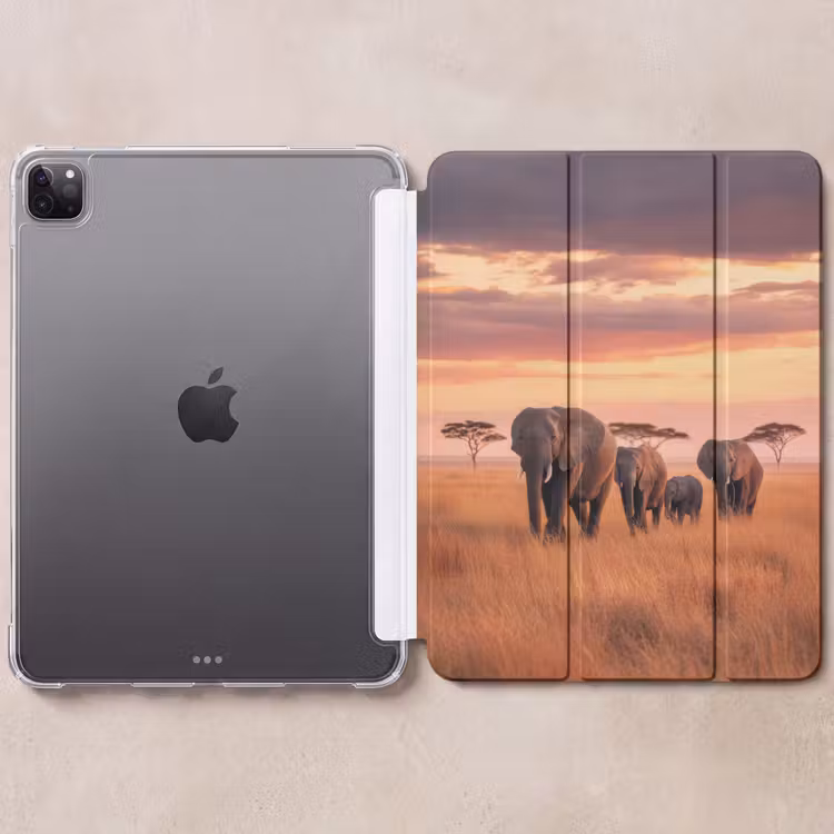 iPad-Hülle - Elefantengruppe - Offene Ebene - Sonne — 6