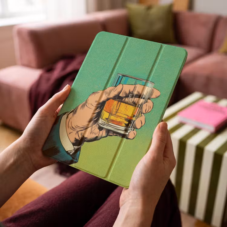 iPad-Hülle - Whisky - Glas - Hand - Grün — 4