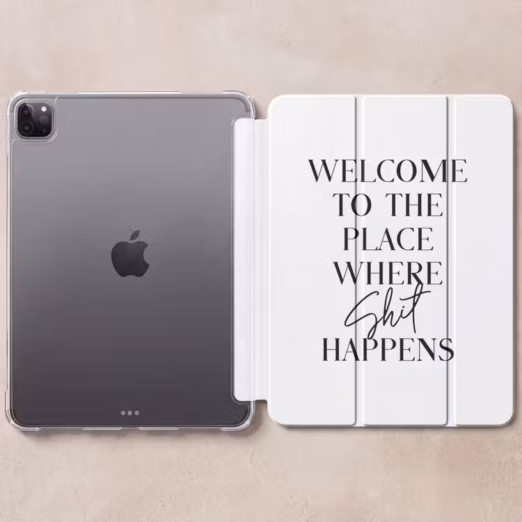 iPad-Hülle - Zitate - Willkommen an dem Ort, wo Scheiße passiert - Weiß - Humor — 6