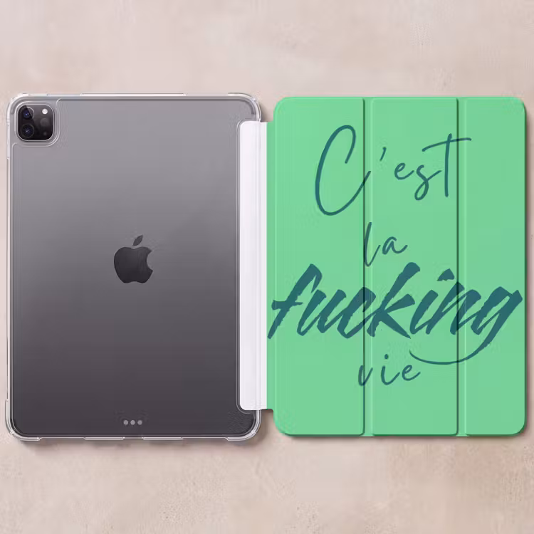 iPad-Hülle - c'est la fucking vie - Grün - Bürstenstil — 6