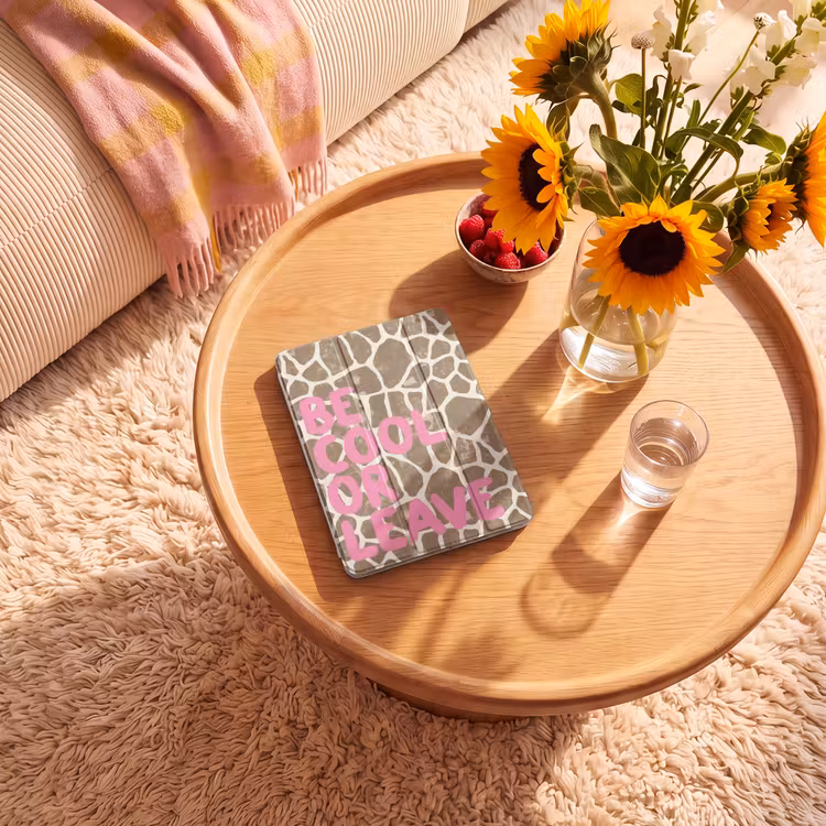 iPad-Hülle - Text - Bleib cool oder geh - Rosa - Giraffendruck — 2