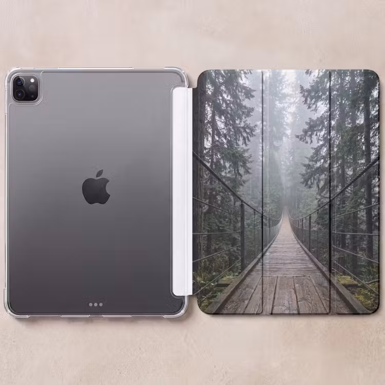 iPad-Hülle - Brücke - Wald - Nebel - Natur — 6