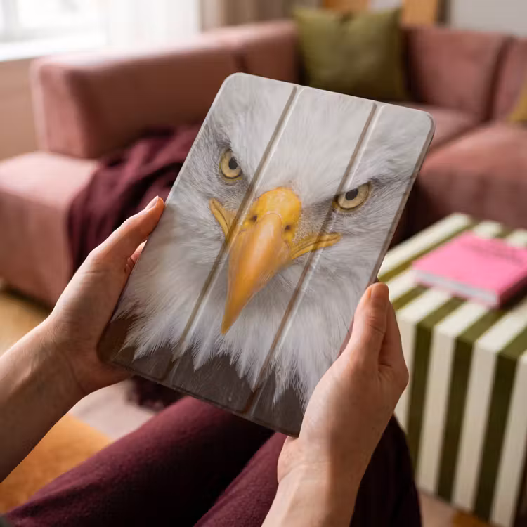 iPad-Hülle - Amerikanisch - Weißkopfseeadler - Porträt - Gelb — 4
