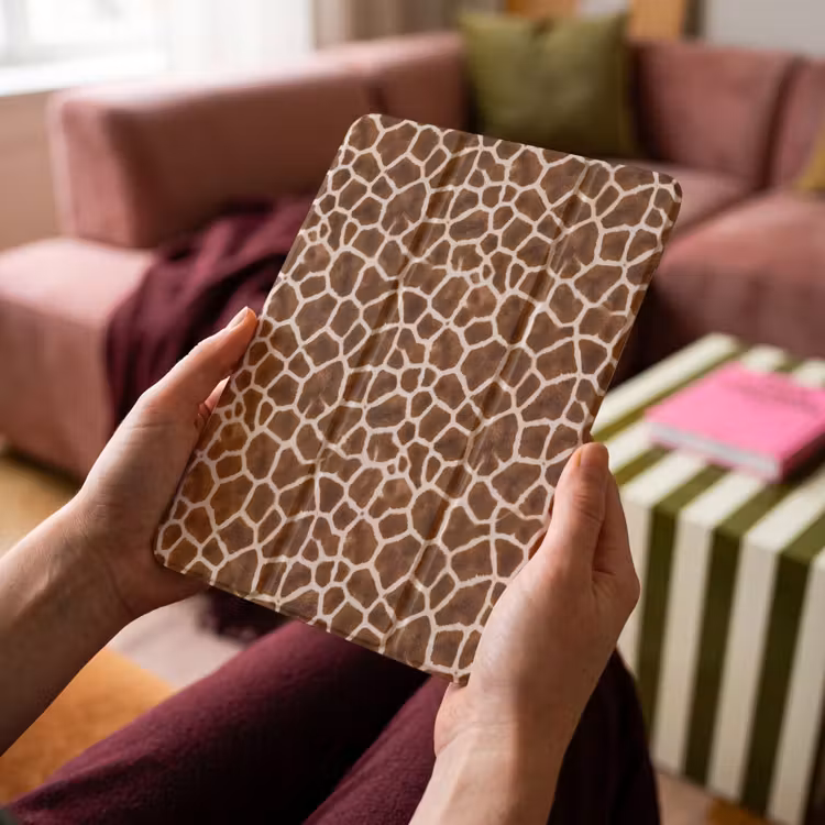 iPad-Hülle - Giraffe - Mantel - Klassisch - Braun — 4