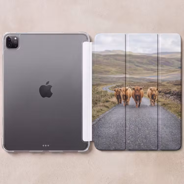 iPad-Hülle - Schottische Highlander - Straße - Landschaft - Herde — 6
