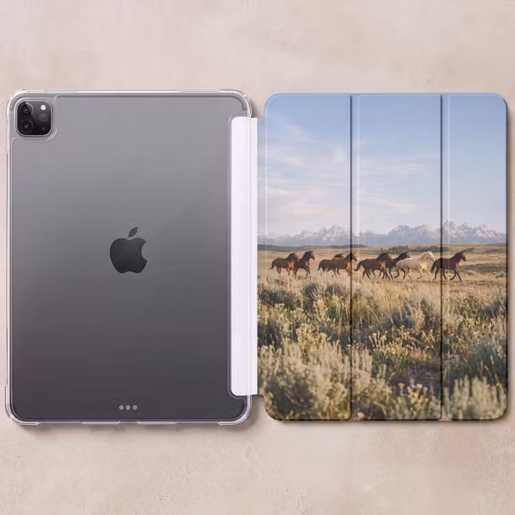 iPad-Hülle - Pferde - Herde - Berge - Freiheit - Wildnis — 6