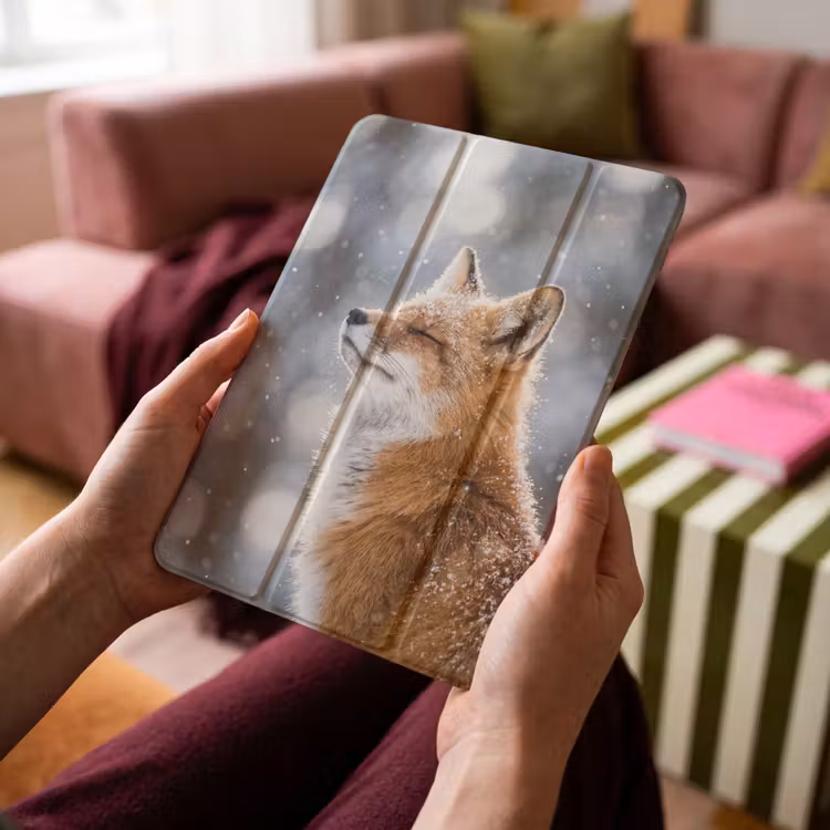 iPad-Hülle - Fuchs - Schneefall - Porträt - Winter - Atmosphärisch — 4