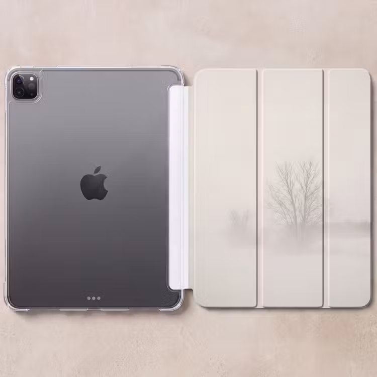 iPad-Hülle - Baum - Nebel - Schnee - Winter - Minimalistisch — 6