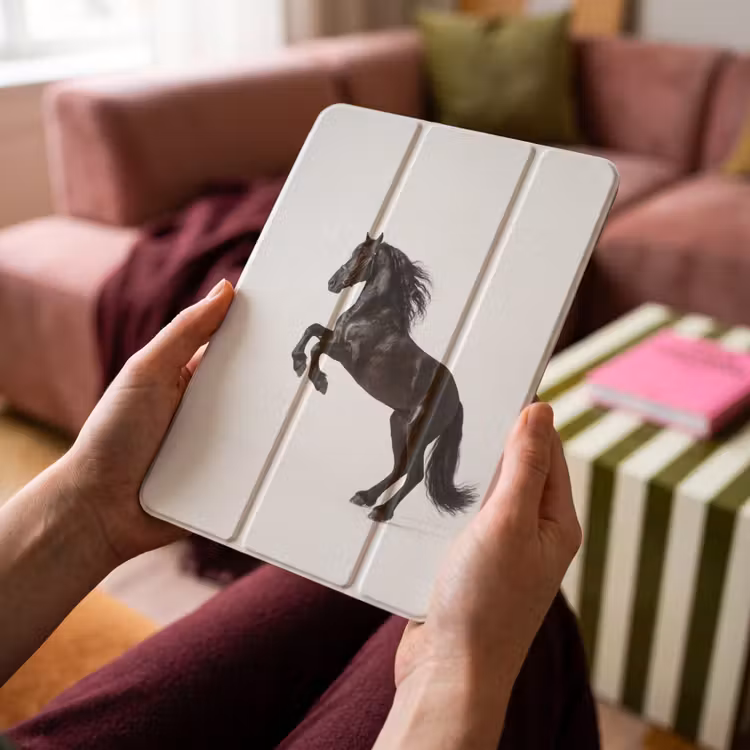 iPad-Hülle - Schwarz - Pferd - Porträt — 4
