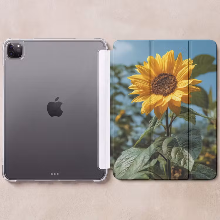 iPad-Hülle - Sonnenblumen - Strahlend blauer Himmel - Gras — 6