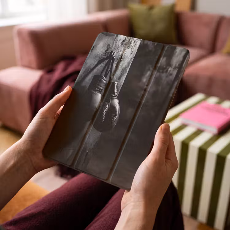 iPad-Hülle - Boxhandschuhe - Wand - Dunkel - Schwarz — 4