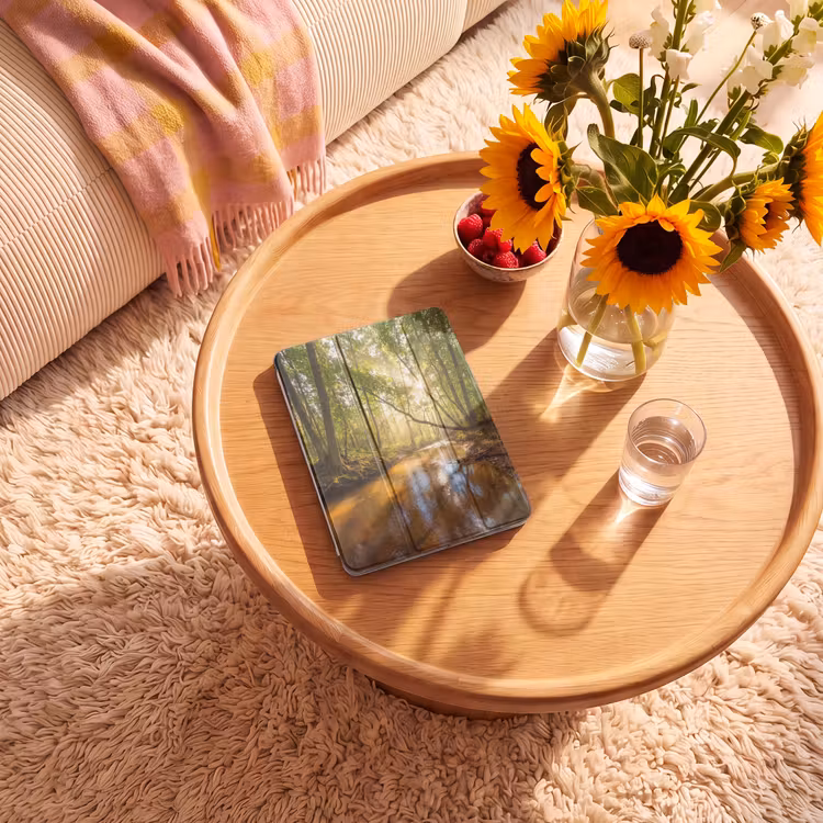 iPad-Hülle - Wald - Bach - Sonnenlicht - Natur - Grün — 2