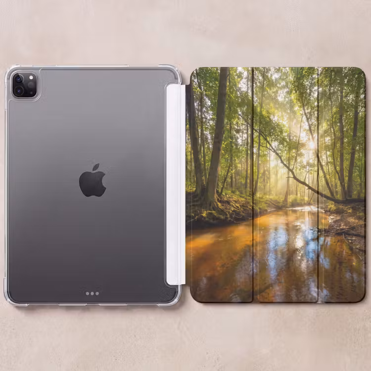 iPad-Hülle - Wald - Bach - Sonnenlicht - Natur - Grün — 6